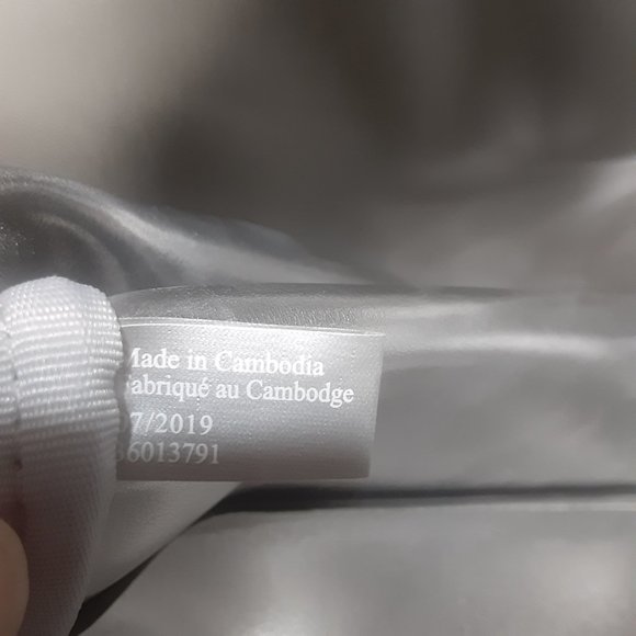 NWOT Victoria's Secret Weekender PVC Black and Silver Tote Bag - Picture 5 of 6